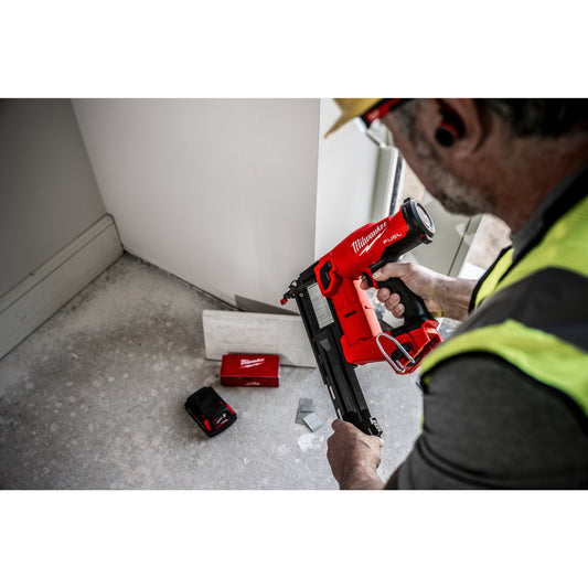 Milwaukee Clavadora de acabados M18 FUEL™, 18GS, diámetro máximo clavo 1,2mm M18FN18GS-202X