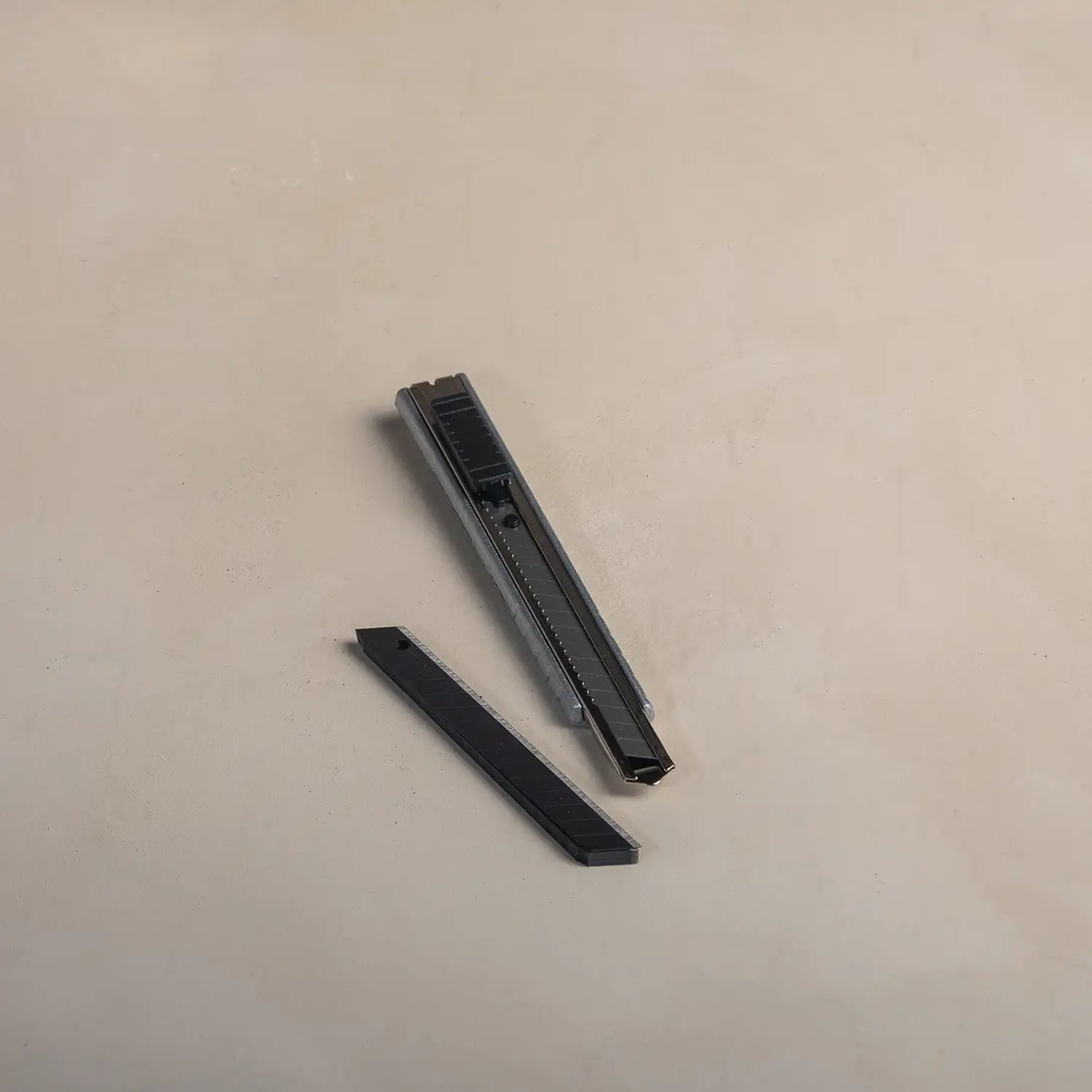 Cúter metálico 9 mm Ressource — detalle