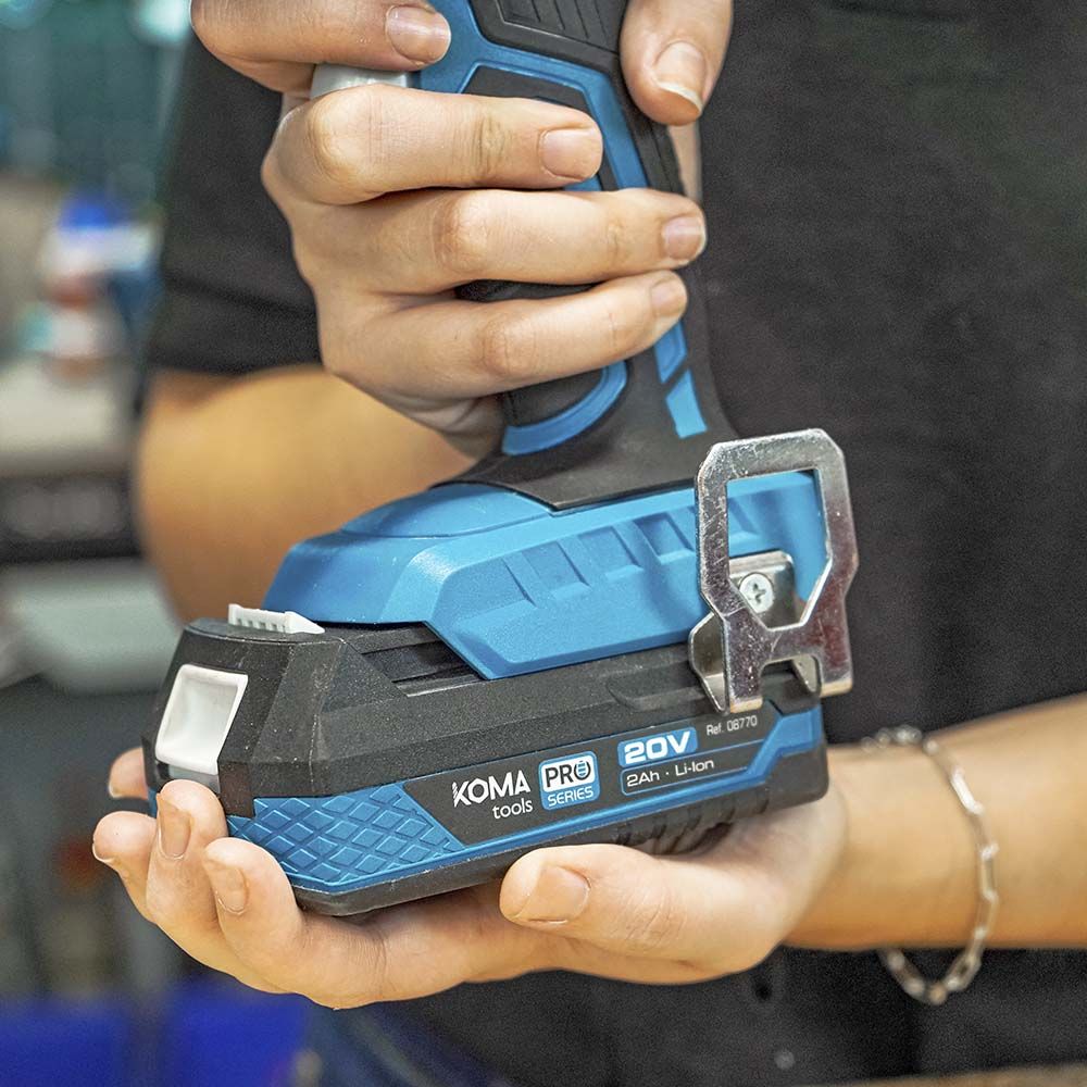 Taladro percutor atornillador brushless 20 v sin batería y cargador