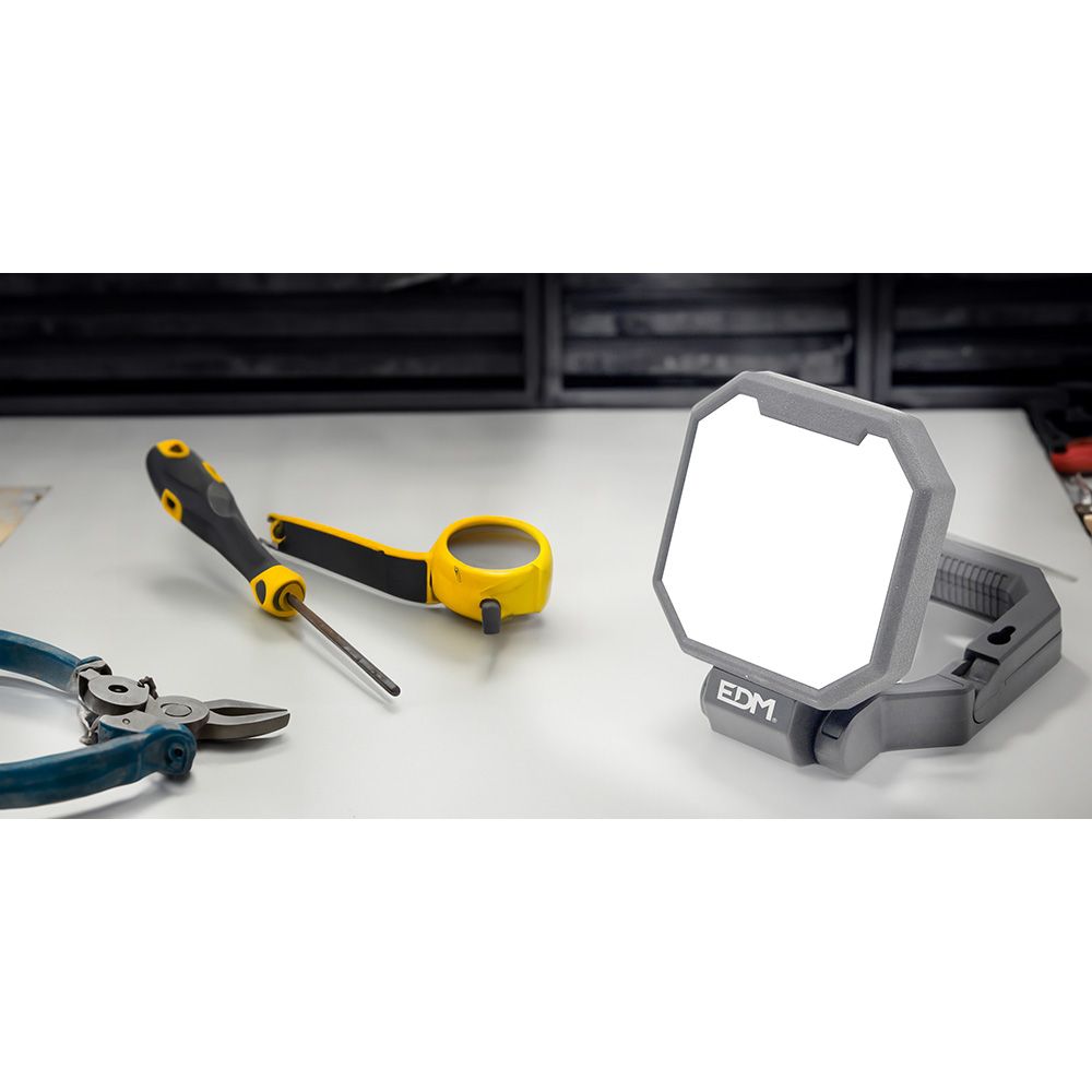 Foco led de trabajo power work am1 20 w 2.000 lm 3 en 1