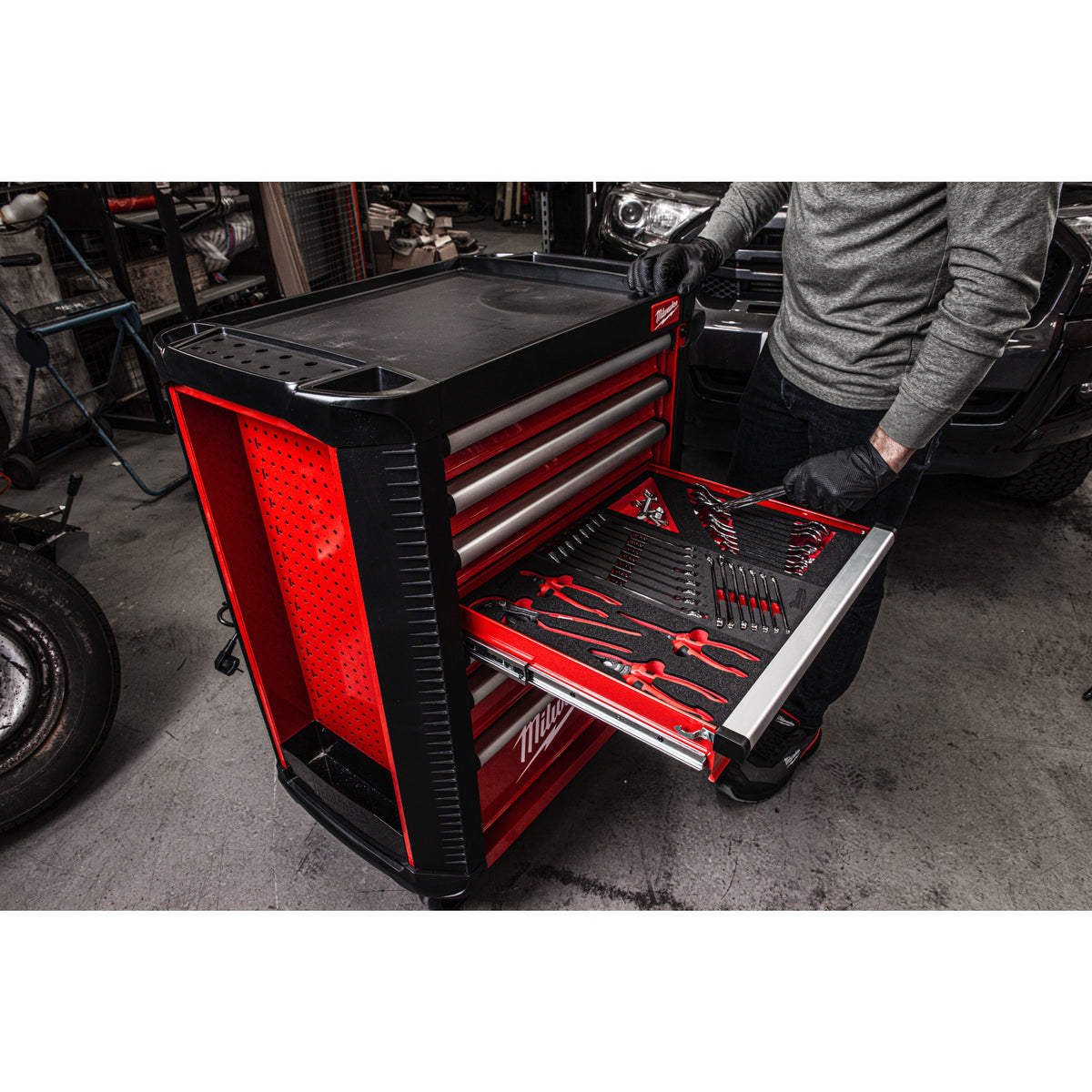Milwaukee Carro de herramientas con 7 cajones TOOLGUARD™ de 78cm con 8 espumas — imagen 2