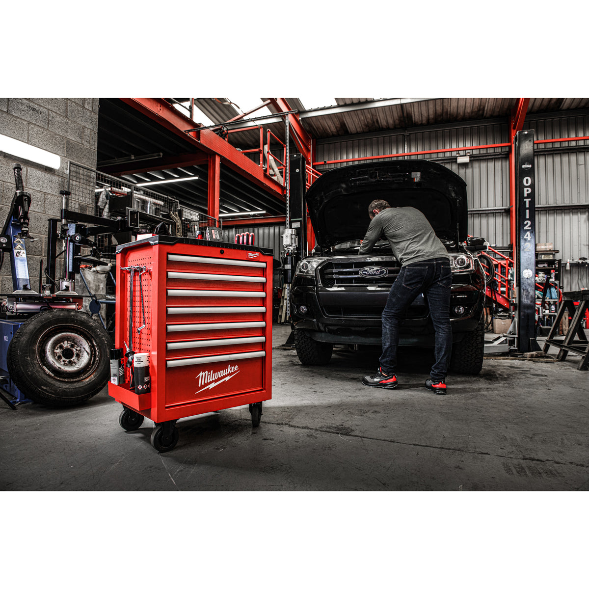 Milwaukee Carro de herramientas con 7 cajones TOOLGUARD™ de 69cm — imagen 2