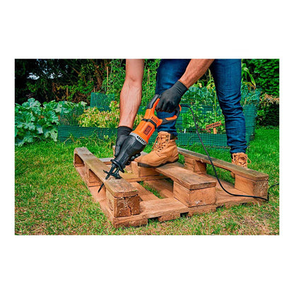 Sierra de sable 750w bes301-qs black+decker