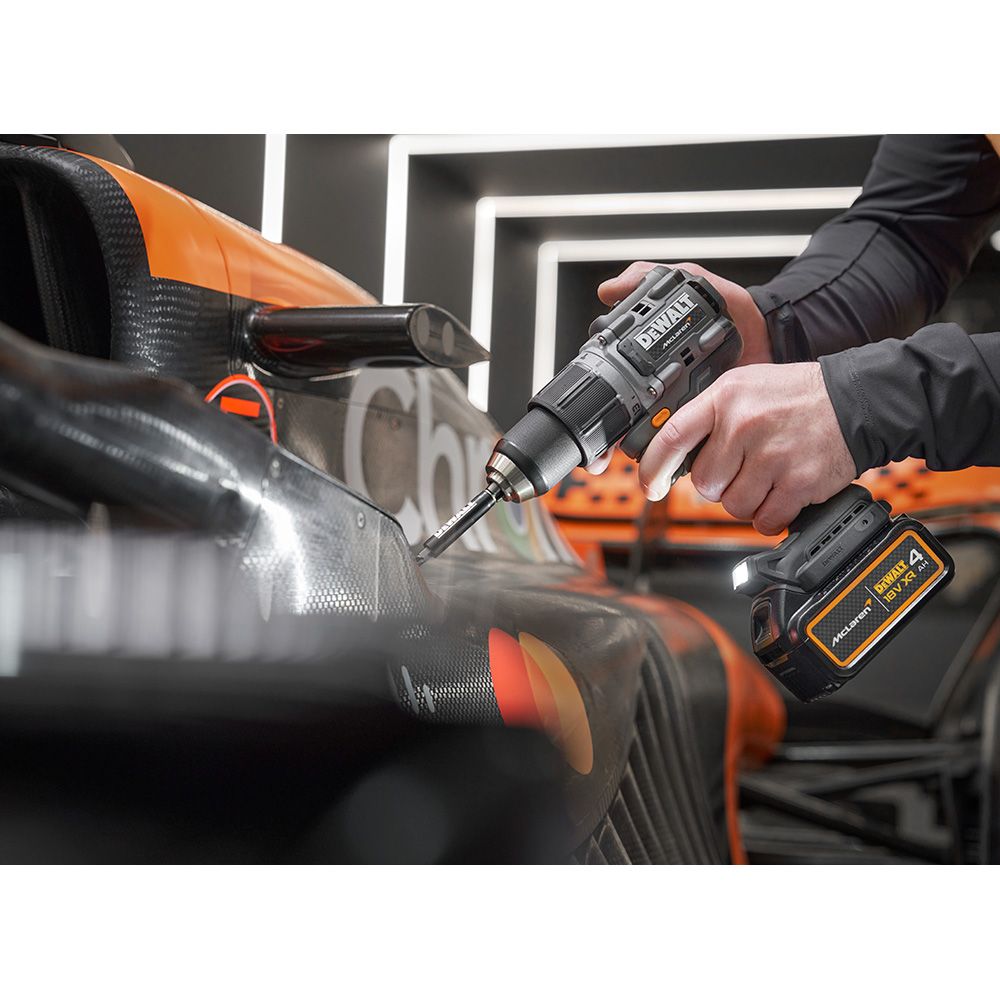 Kit taladro percutor mclaren xr brushless 18 v con 2 baterías li-ion 4 ah y maletín tstak
