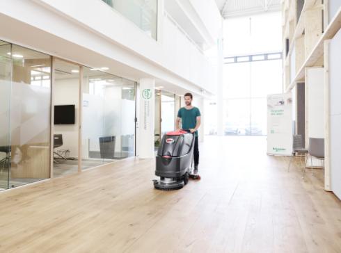 Fregadora de conductor a pie Viper AS5160T-EU SCRUBBER 20IN 60L24V TRACCION