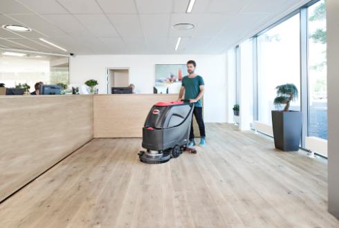 Fregadora de conductor a pie Viper AS5160T-EU SCRUBBER 20IN 60L24V TRACCION