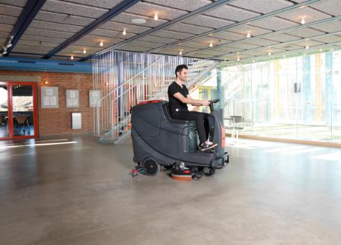 Fregadora de conductor sentado Viper AS710R-NB RIDE-ON SCRUBBER NO BATTERY