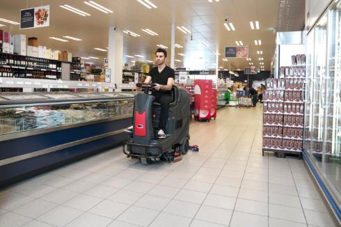 Fregadora de conductor sentado Viper AS710R-NB RIDE-ON SCRUBBER NO BATTERY