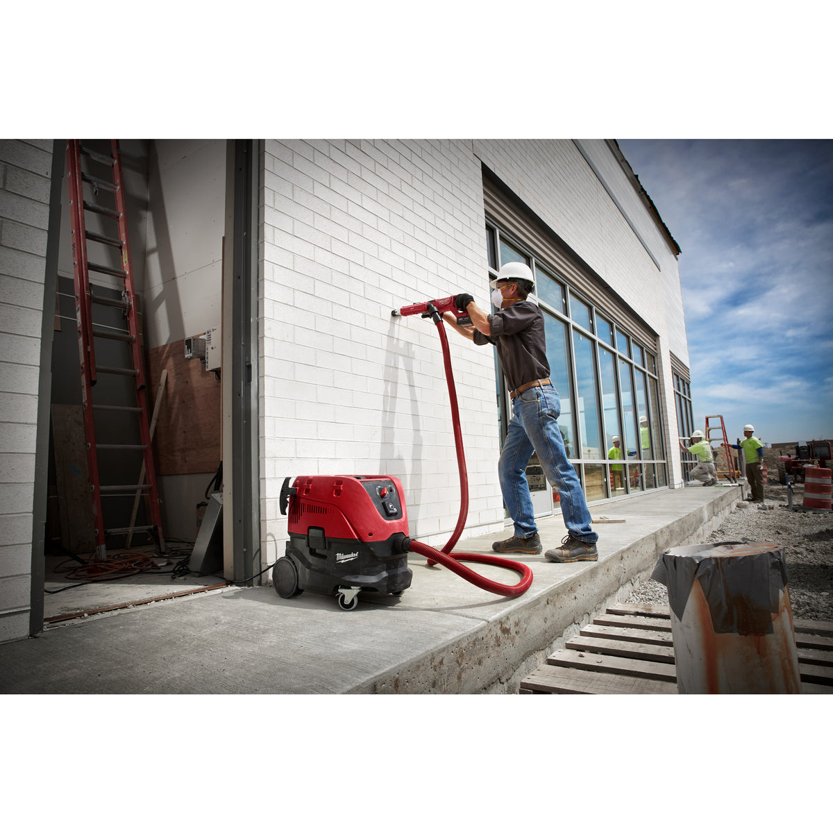 Milwaukee Aspirador de polvo de 30l, clase L, 1.200W, líquidos y sólidos, 250mbar de succión AS30LAC — imagen 3