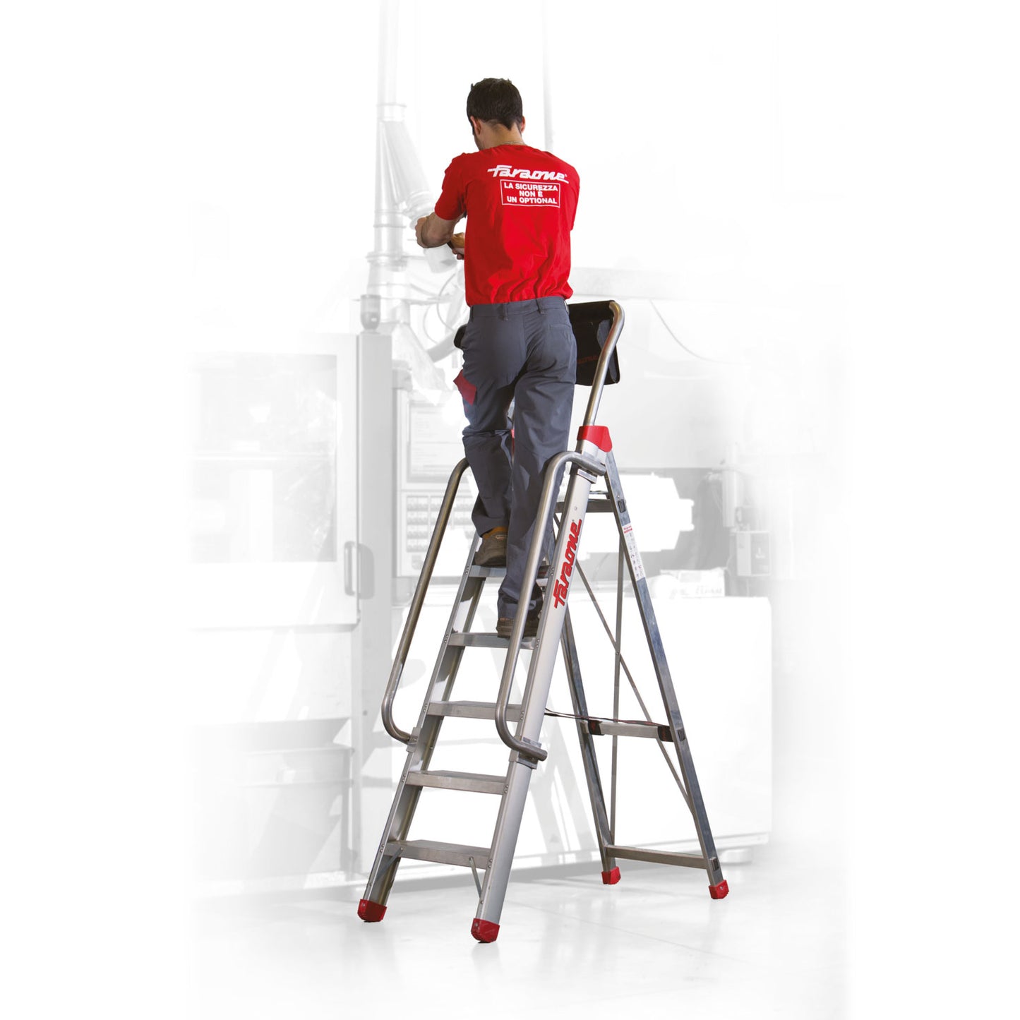DOMUS | Escalera profesional con peldaños cómodos