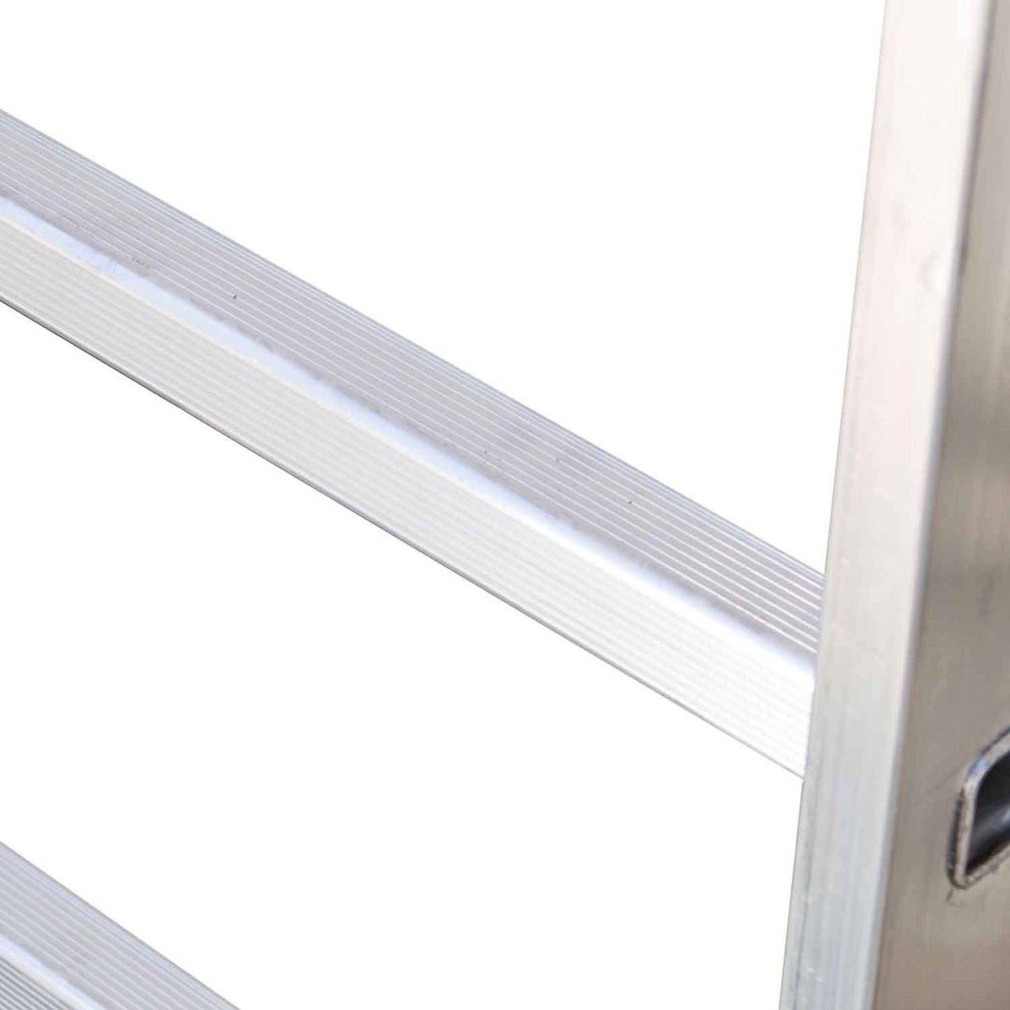 EN200 | Escalera de aluminio extensible con cuerda