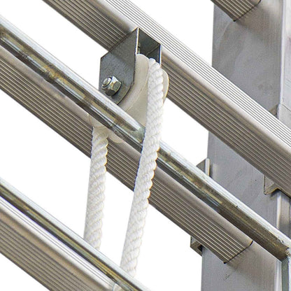 EN200 | Escalera de aluminio extensible con cuerda