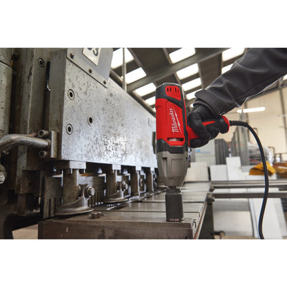 Milwaukee Llave de impacto de 725W, recepción 3/4" anillo de fricción IPWE520R — imagen 2