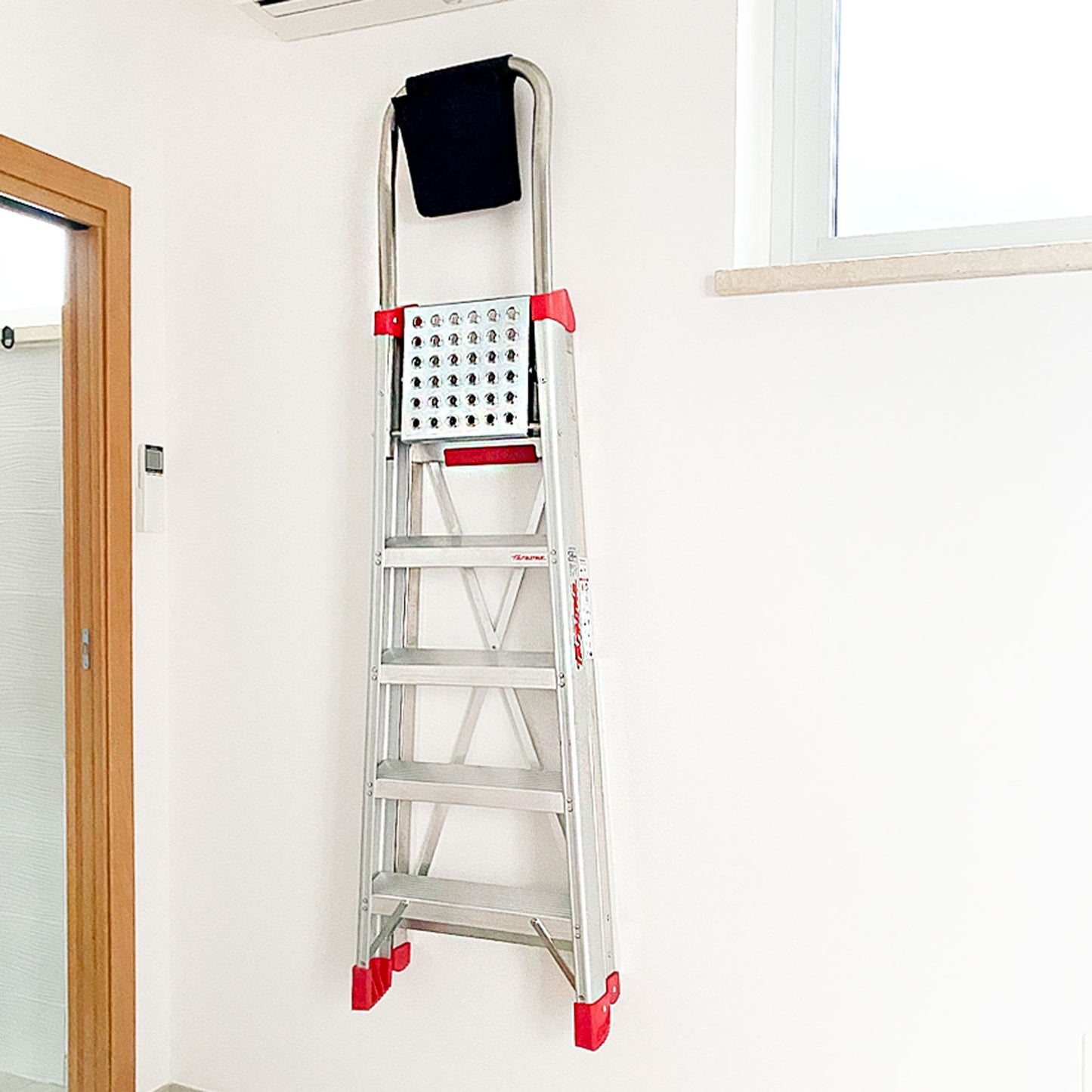 LADY-GANC | Colgador de escalera para DOMUS y ELEGANCE