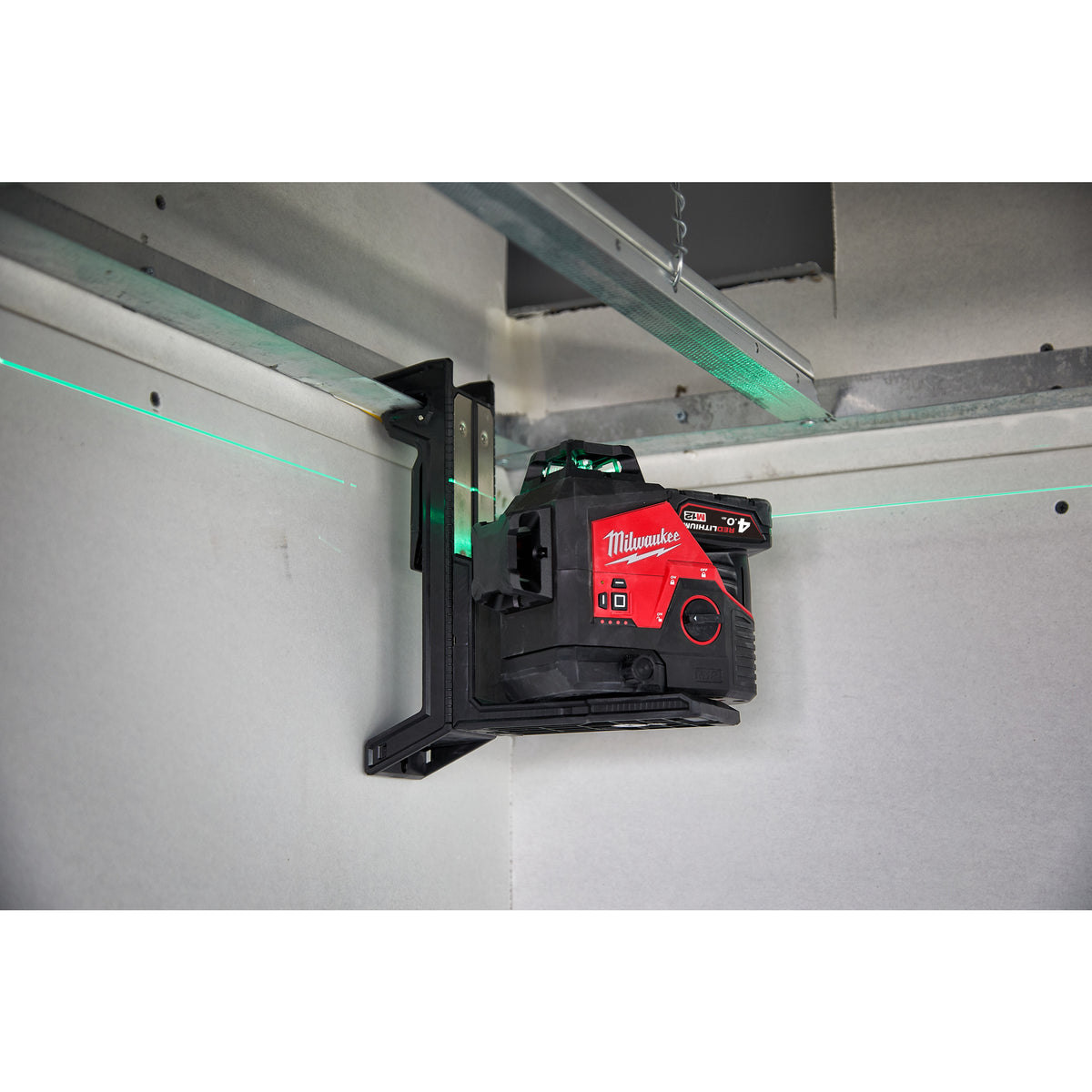 Milwaukee Nivel láser de 3 líneas M12™, verde, ajuste fino, 330° de rotación, protección IP54 M123PL-401C — imagen 3