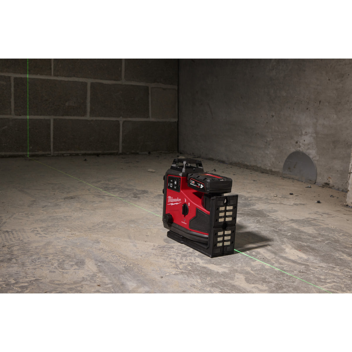 Milwaukee Nivel láser de 3 líneas M12™ con autoalineado, verde, ajuste fino, 330° de rotación M12A3PLO-0C — imagen 3