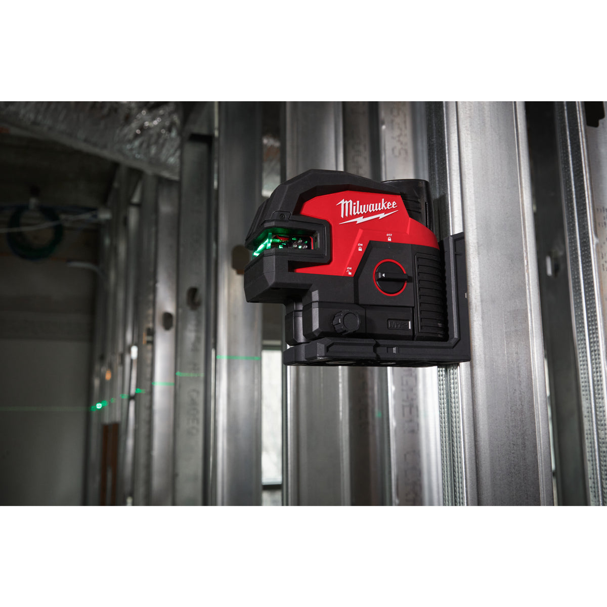 Milwaukee Nivel láser de 2 líneas y 4 puntos M12™, verde, ajuste fino, protección IP54 M12CLL4P-0C — imagen 3