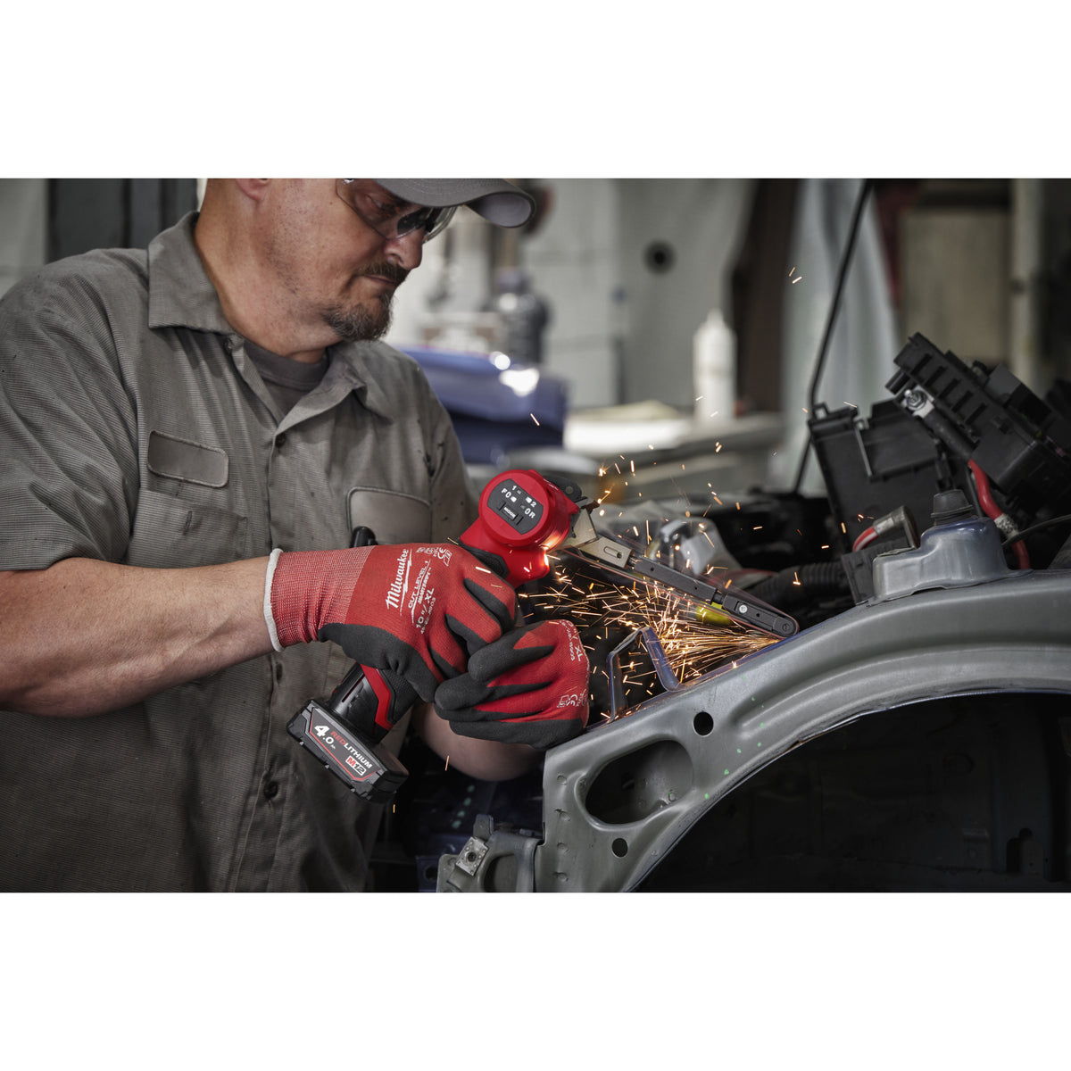 Milwaukee Lijadora de banda subcompacta M12 FUEL™, ancho de banda 13mm M12FBFL13-402B