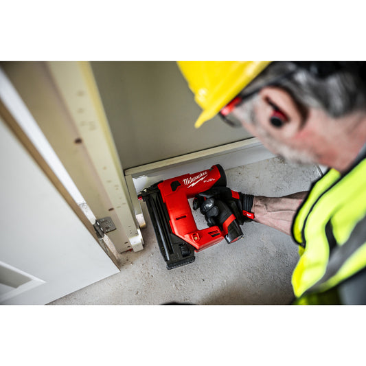 Milwaukee Clavadora de acabados subcompacta M12 FUEL™, 18GS, diámetro máximo clavo 1,2mm M12FCN18GS-202X