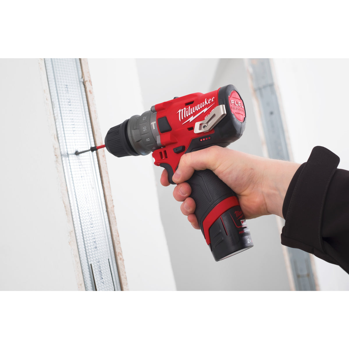 Milwaukee Taladro percutor subcompacto M12 FUEL™ con portabrocas desmontable, 2 velocidades M12FPDXKIT-202X — imagen 2