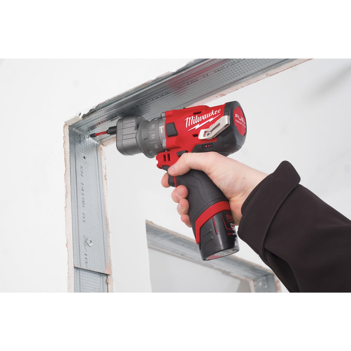 Milwaukee Taladro percutor subcompacto M12 FUEL™ con portabrocas desmontable, 2 velocidades M12FPDXKIT-202X — imagen 3