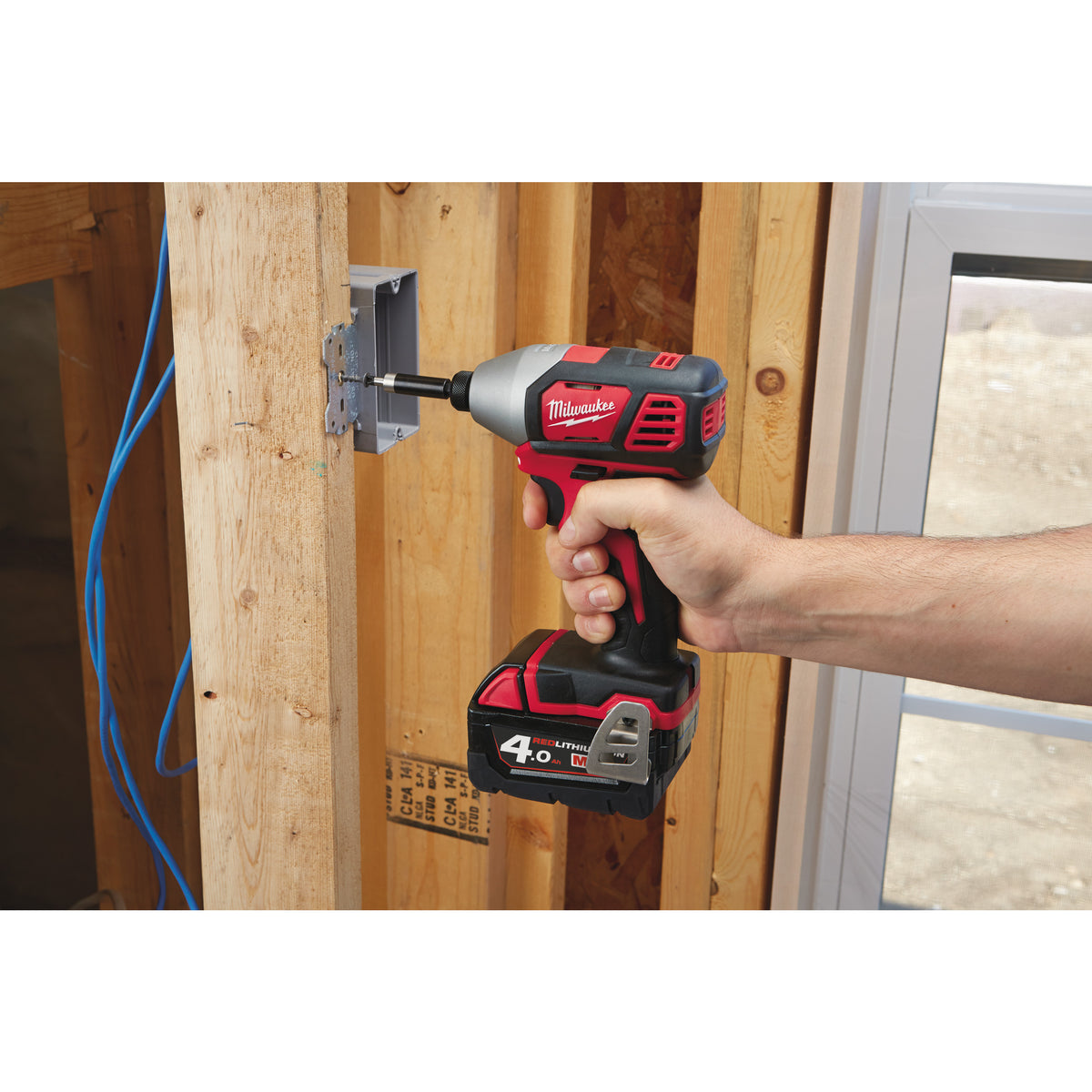 Milwaukee Atornillador de impacto compacto M18™, recepción 1/4" hex, par máximo 180Nm M18BID-402C — imagen 2