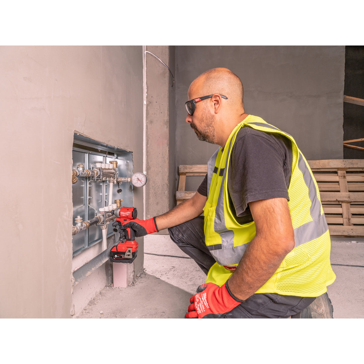 Milwaukee Powerpack M18BLCPP2A-402C (M18BLPDRC + M18BLIDRC) — imagen 2