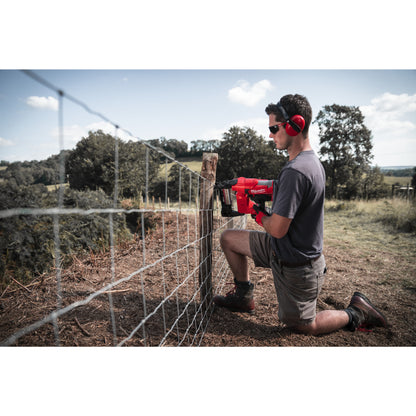 Milwaukee Grapadora de cercados M18 FUEL™, anchura grapa 10,3mm, longitud grapa 38-51mm M18FFUS-302C — imagen 2