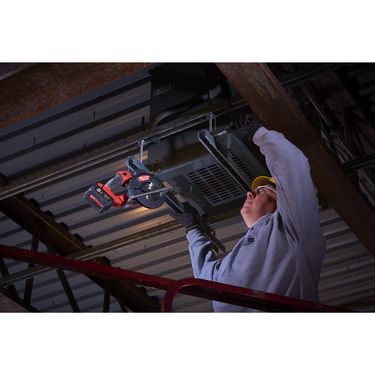 Milwaukee Sierra circular para metal M18 FUEL™, diámetro del disco 150mm M18FMCS-502X