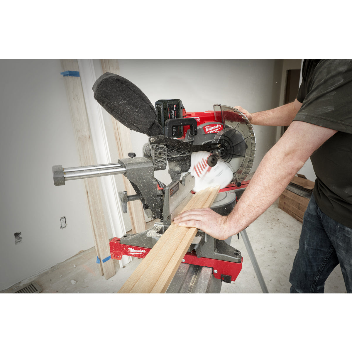 Milwaukee Ingletadora telescópica M18 FUEL™, 3600rpm, diámetro del disco 305mm, peso 22 M18FMS305-121 — imagen 3