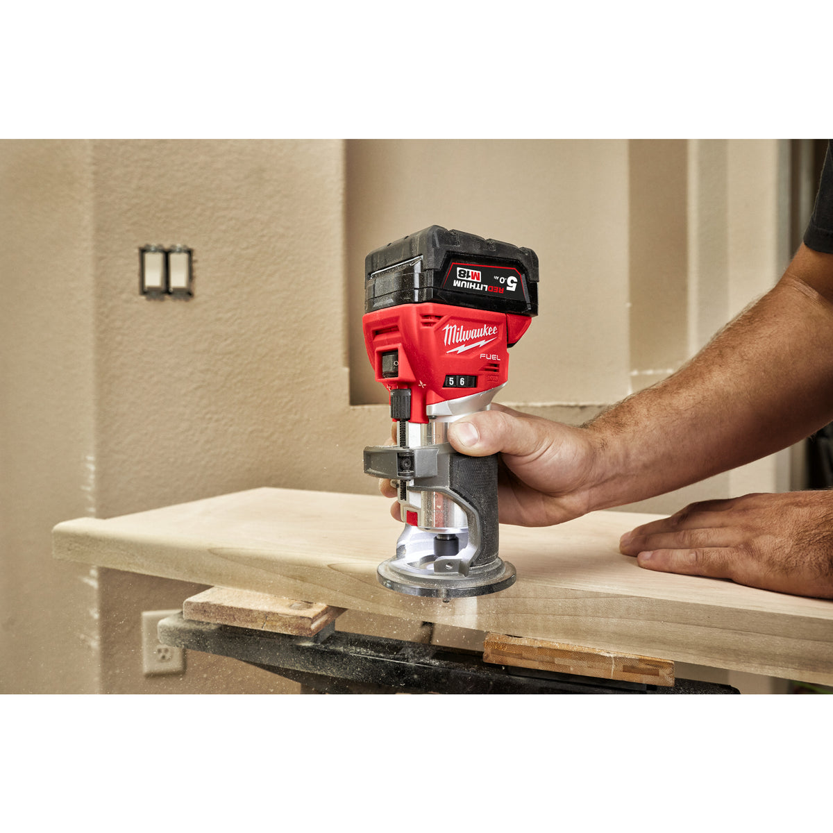 Milwaukee Fresadora M18 FUEL™, capacidad de la pinza 6 y 8mm, selector de 6 velocidades M18FTR8-0X — imagen 2