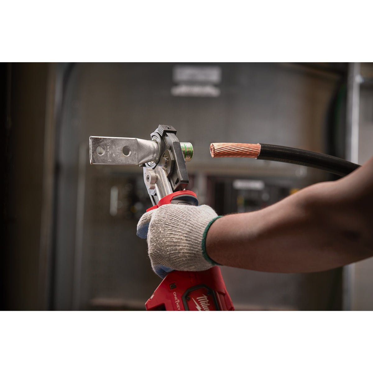Milwaukee Crimpadora de cable hidráulica M18™ ONE-KEY™ FORCE LOGIC™, fuerza de prensado 53kN M18HCCT-201C — imagen 3