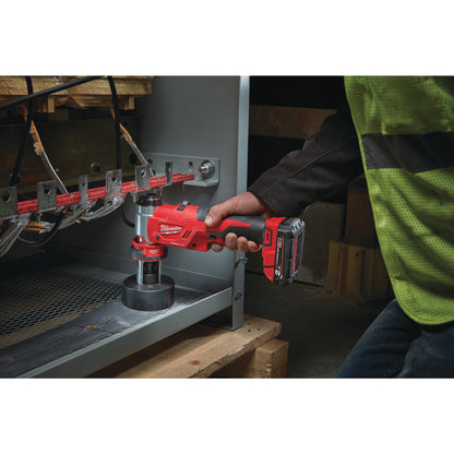Milwaukee Sacabocados hidráulico M18™ FORCE LOGIC™, fuerza de punzonado 60kN M18HKP-201CA — imagen 2