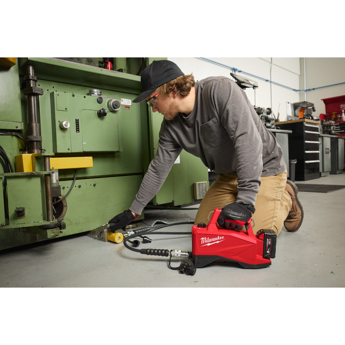 Milwaukee Bomba hidráulica compacta M18™ FORCE LOGIC™, 700bar, recepción 1/4" M18HMP700-501 — imagen 3