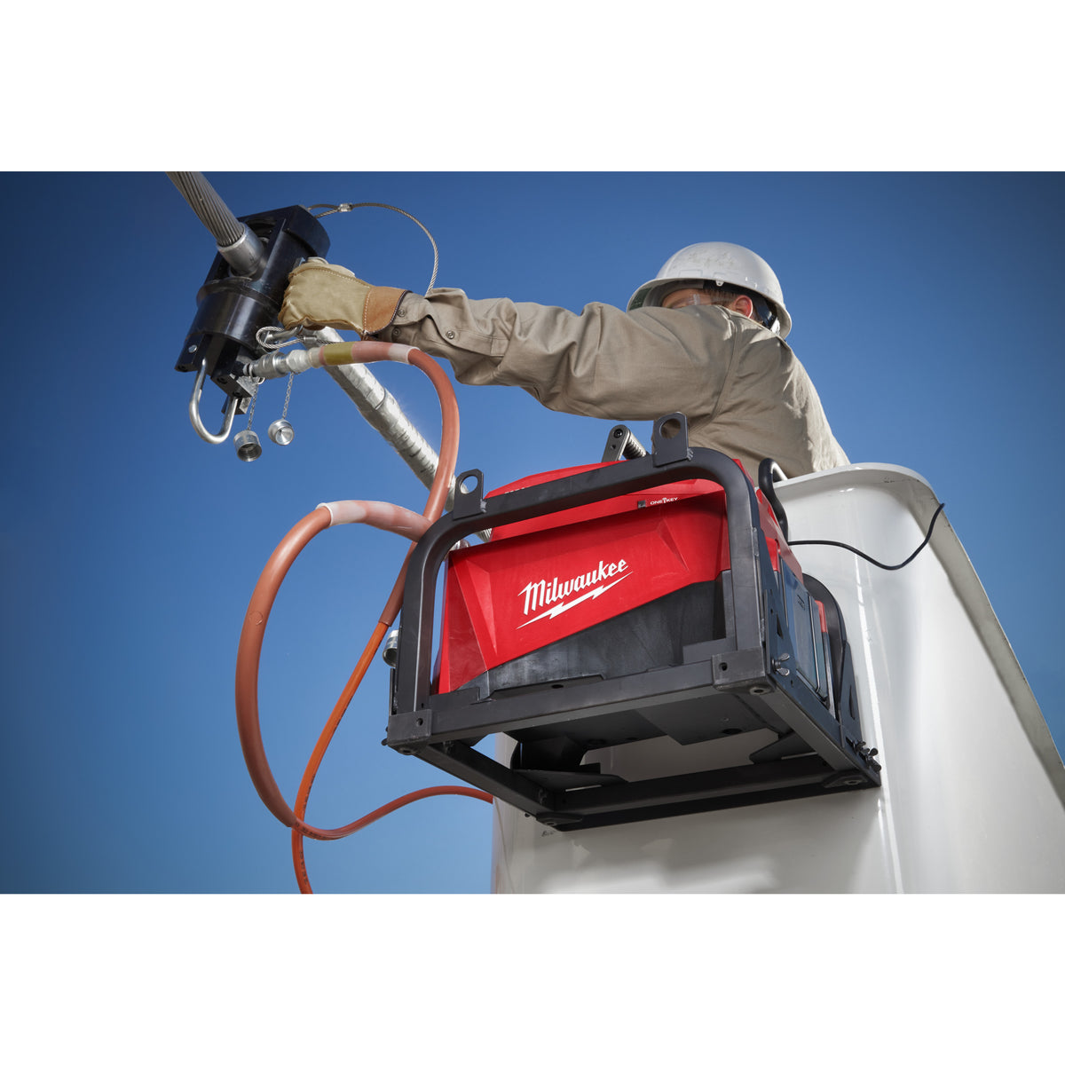Milwaukee Bomba hidráulica M18™ ONE-KEY™ FORCE LOGIC™, 700bar, recepción 1/4" M18HUP700-121 — imagen 2