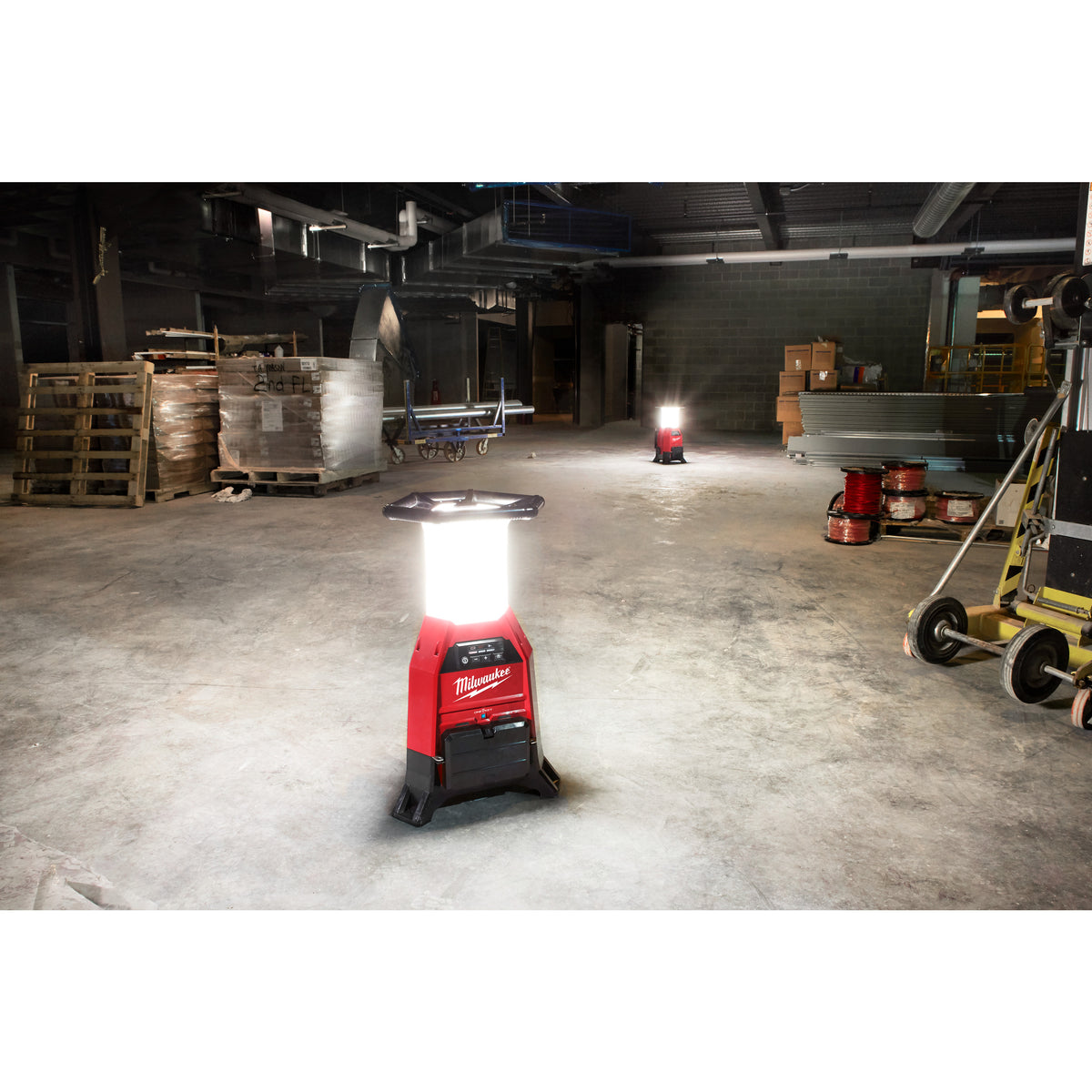 Milwaukee Luz área compacta híbrida LED M18™ ONE-KEY™ TRUEVIEW™, protección IP54, híbrido AC/DC M18ONESLDP-0 — imagen 3
