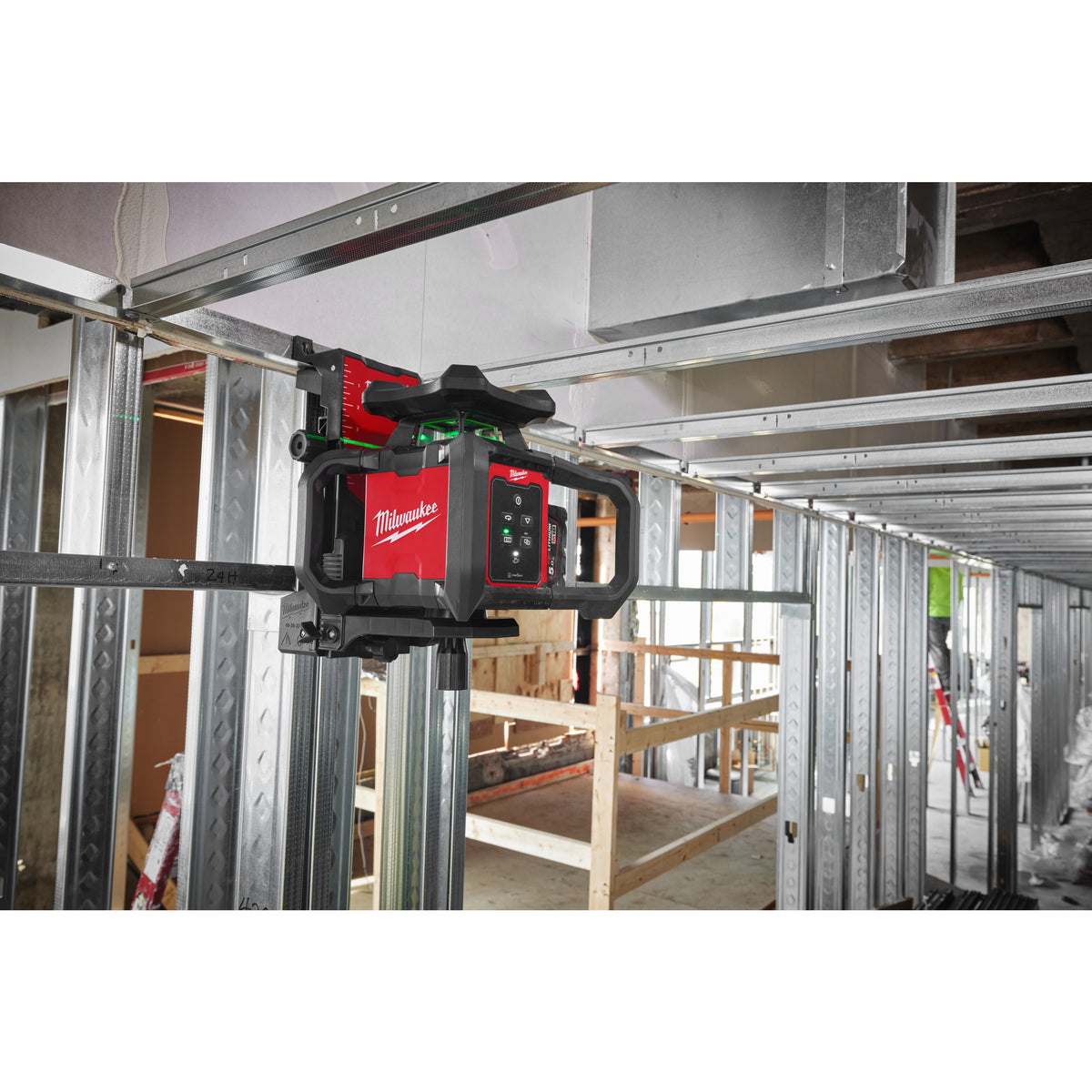 Milwaukee Nivel láser rotativo M18™ ONE-KEY™, 300m, verde, horizontal/vertical, precisión 1 M18RLOHVG300-501C — imagen 2