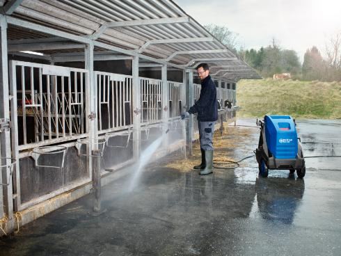 Hidrolimpiadora de agua caliente Nilfisk MH 4M-200/960 FA EXPT