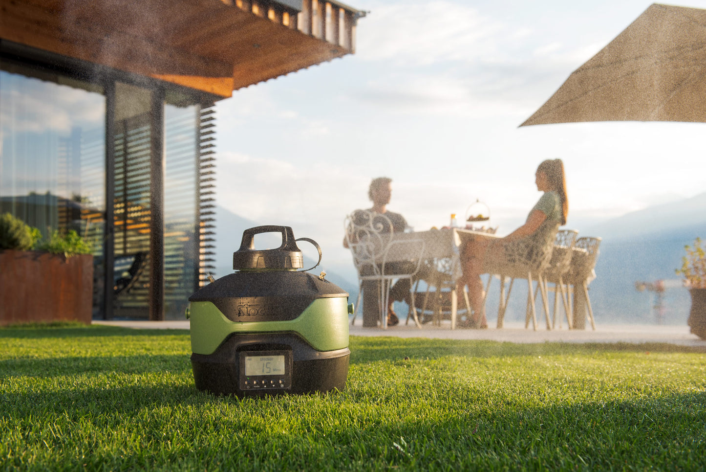Stocker Geyser Nebulizador Antimosquitos 4 L — Batería Li-Ion 12 V Programable, Difusión 360° Jardín