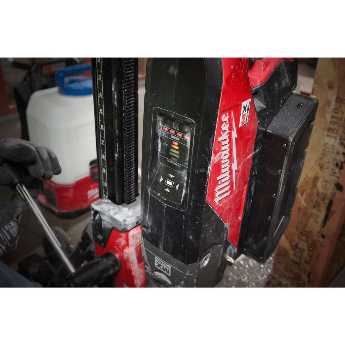 Milwaukee Perforadora de diamante MX FUEL™ de 150mm de capacidad máxima de perforación con ONE-KEY™ MXFDCD150-0C — imagen 3