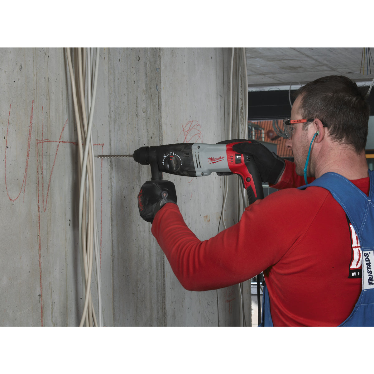 Milwaukee Martillo combinado de 820W, 3 modos, capacidad máxima 28mm, SDS-Plus, 3 PH28 — imagen 3