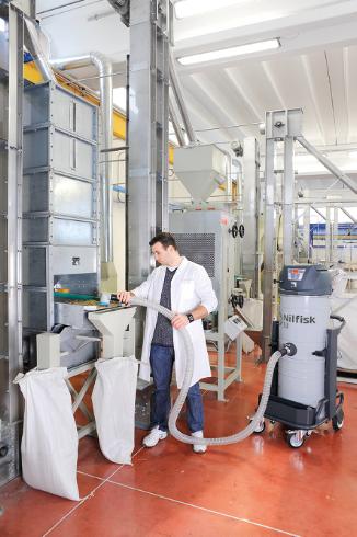 Aspirador industrial monofásico Nilfisk S2 L40 V100