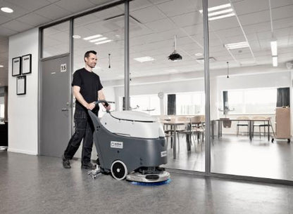 Fregadora de conductor a pie Nilfisk SCRUBBER SC450 53 E