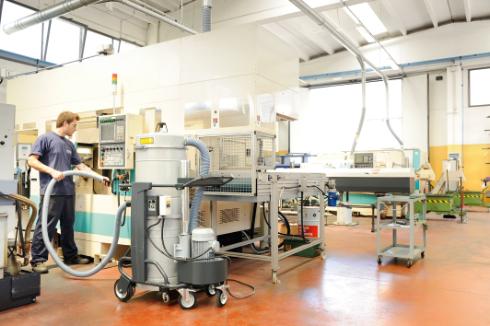 Aspirador industrial trifásico Nilfisk N_T30S L50 FM V220 H60