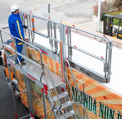 TSA-S | Escalera con plataforma y barandilla regulable