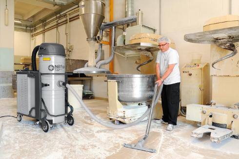 Aspirador industrial trifásico Nilfisk T40W L100 V400 H60